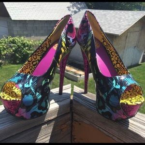 Too fast mega heel leopard eye